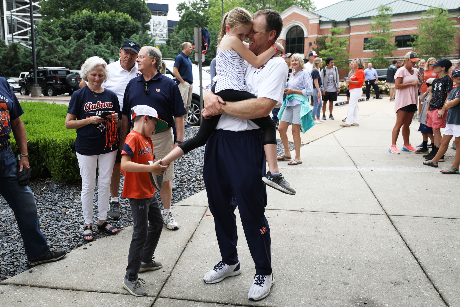 Auburn baseball Reverse Tiger Walk